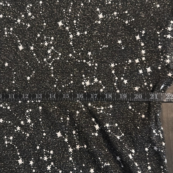 Mesh Sparkling Star Oversized Tee Size Medium - Picture 5 of 6